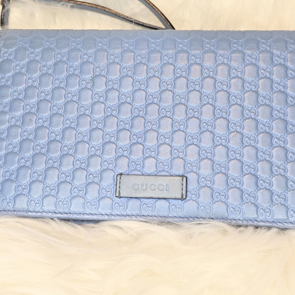Gucci Guccissima Micro GG Embossed Sleek Wallet On Strap EUC 💙